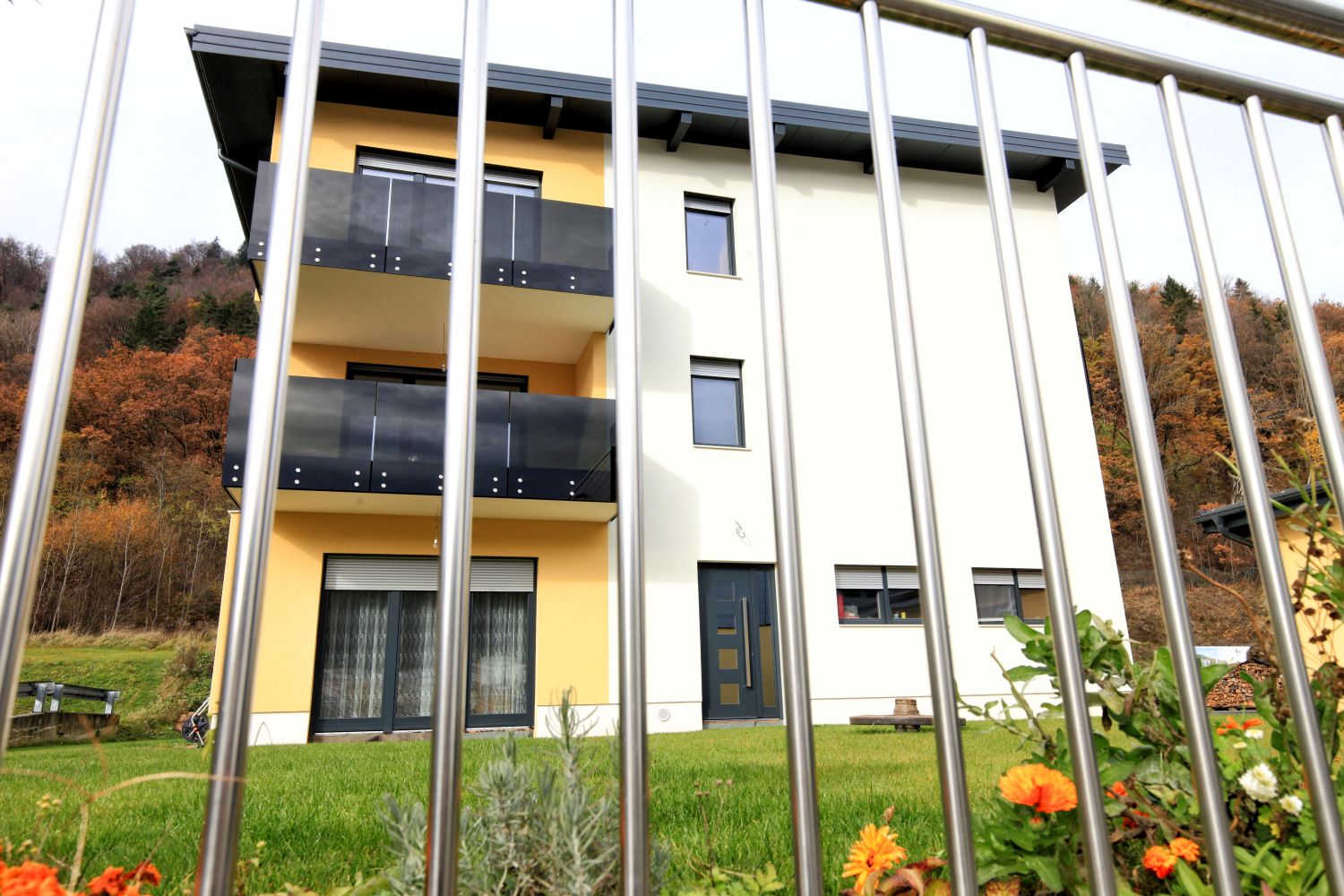 Haus Hurem exterior images.