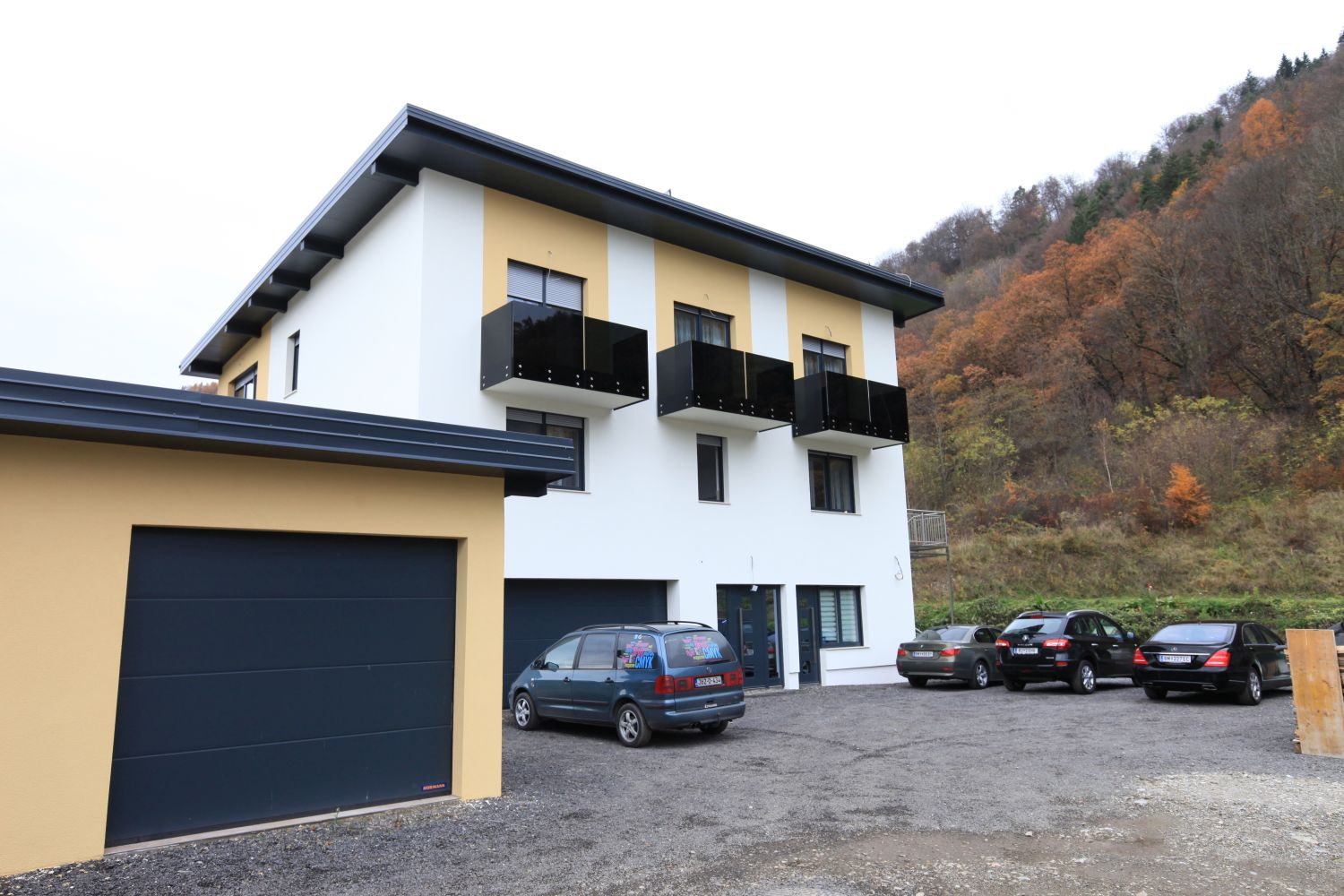 Haus Hurem exterior images.