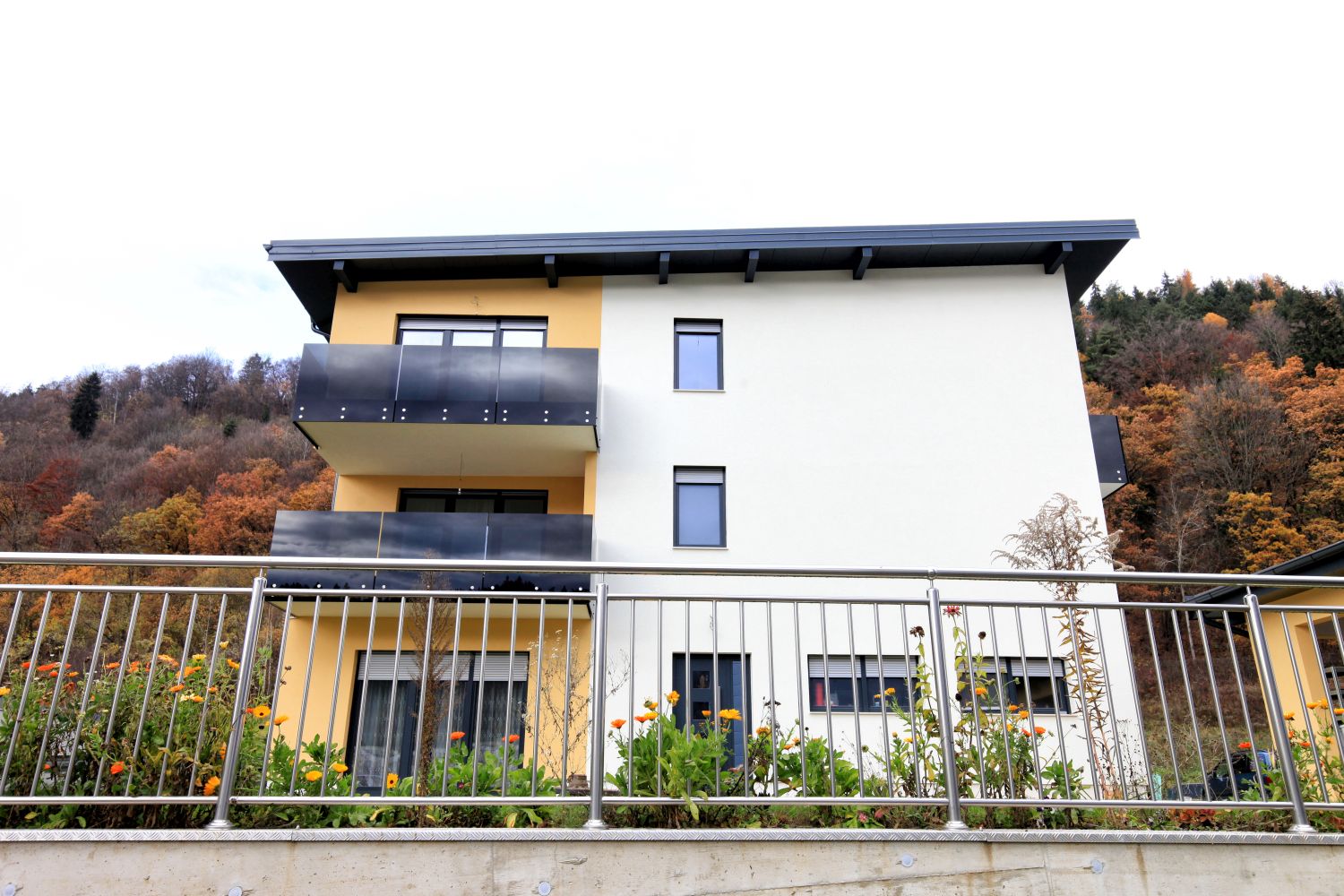 Haus Hurem exterior images.