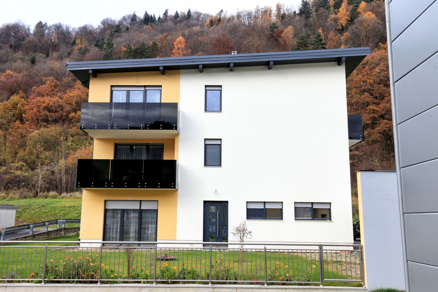 Haus Hurem exterior images.