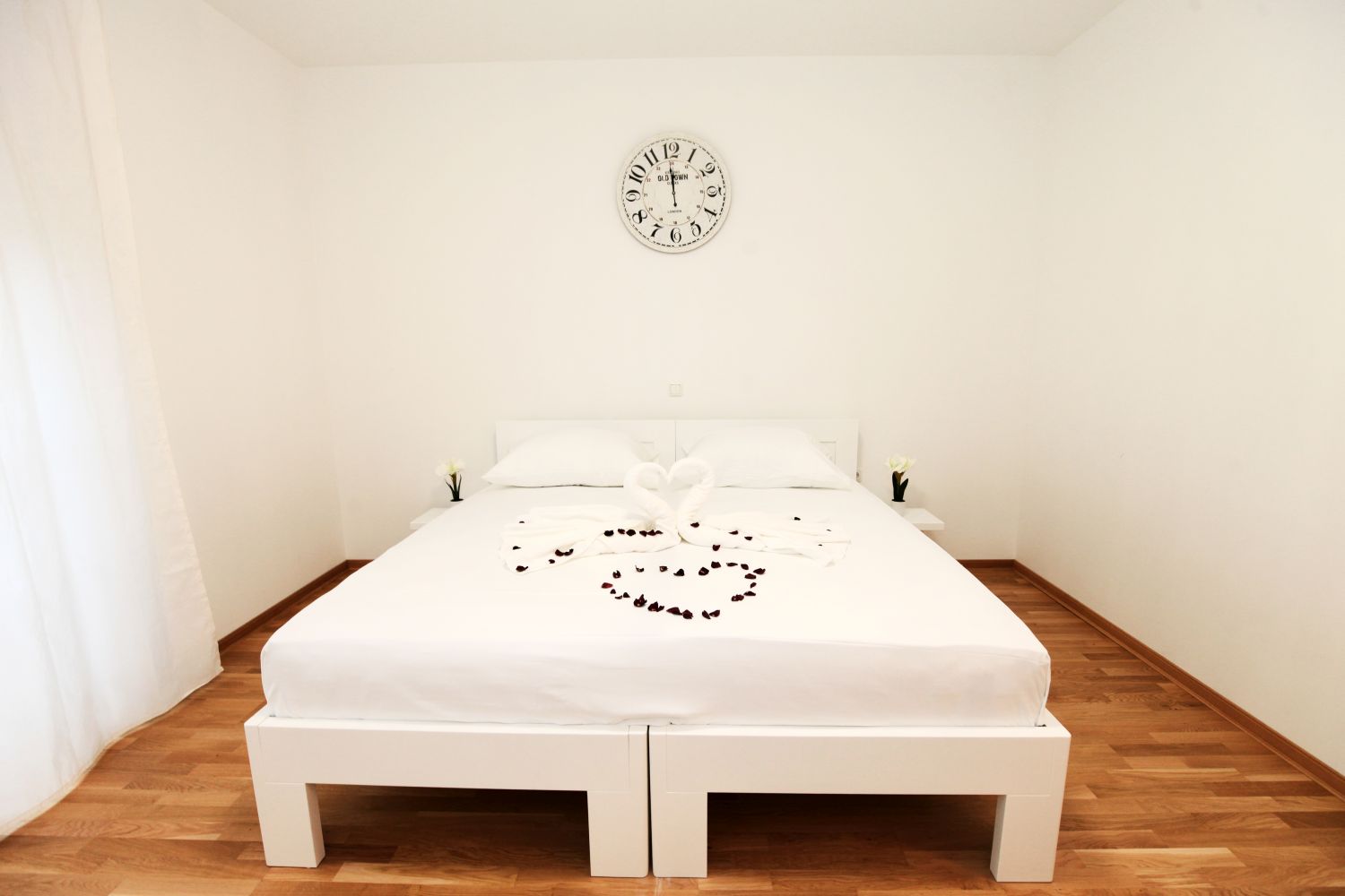 Haus Hurem interior images.
