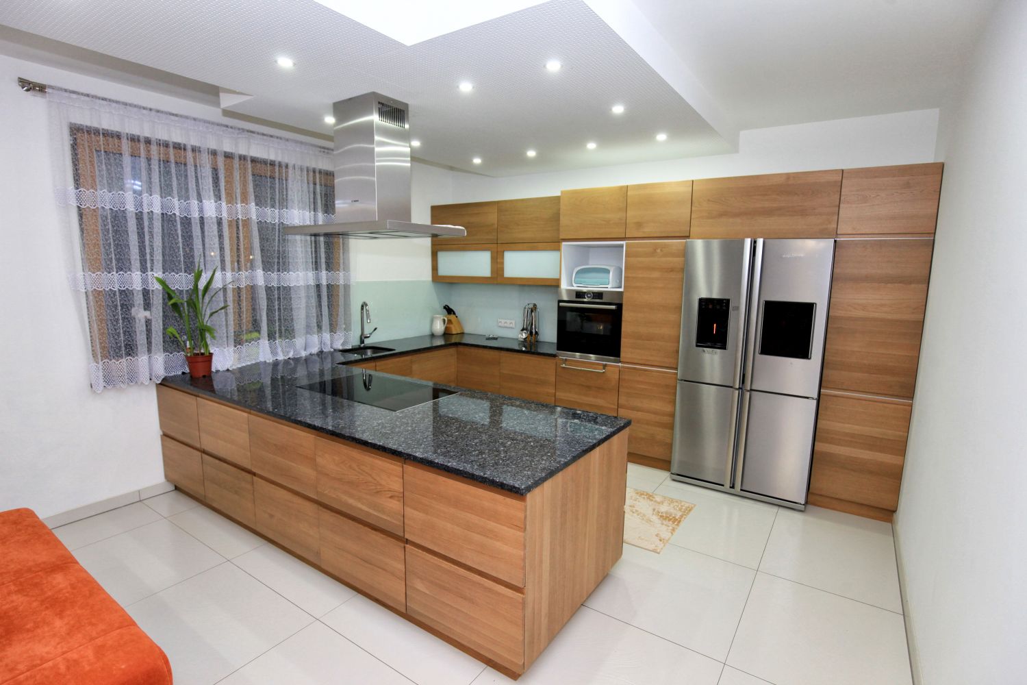 Haus Hurem interior images.