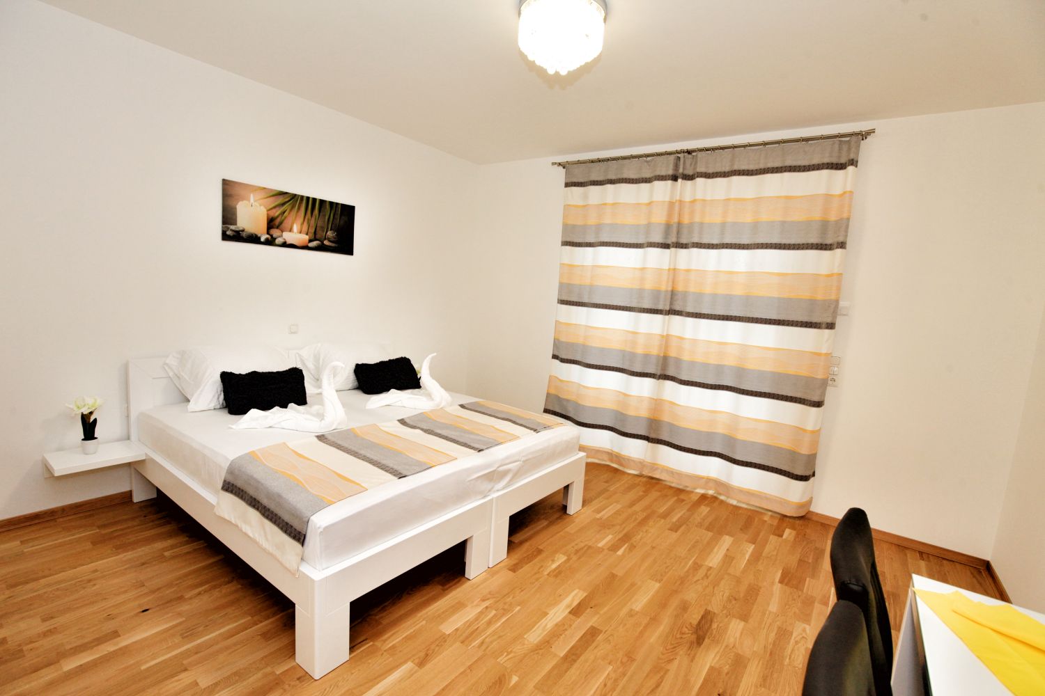 Haus Hurem interior images.